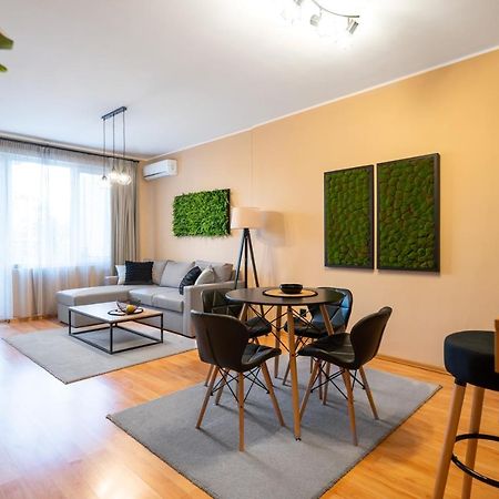 Cosy Green Apt Close To Macedonia Square Sófia Exterior foto