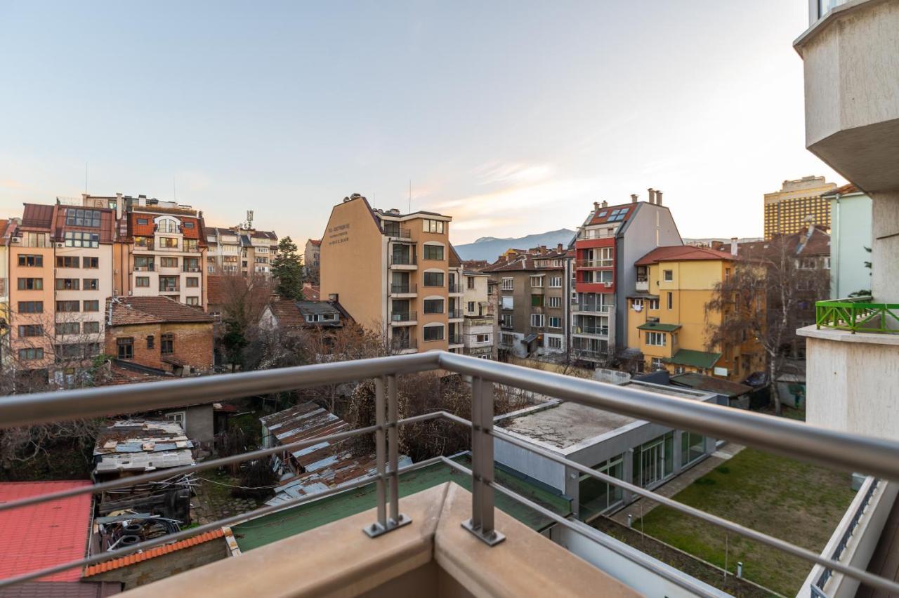 Cosy Green Apt Close To Macedonia Square Sófia Exterior foto